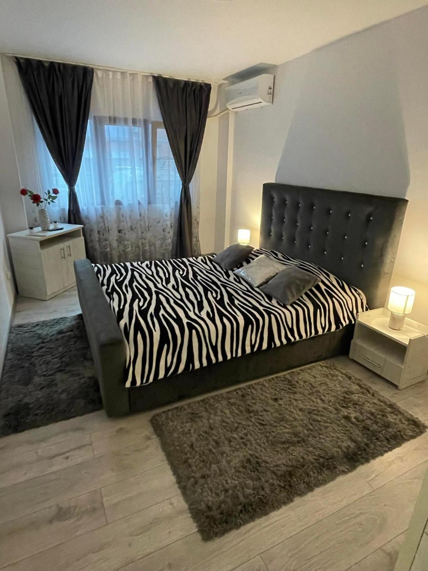 Apartament Nectaria Băile Herculane Exteriör bild