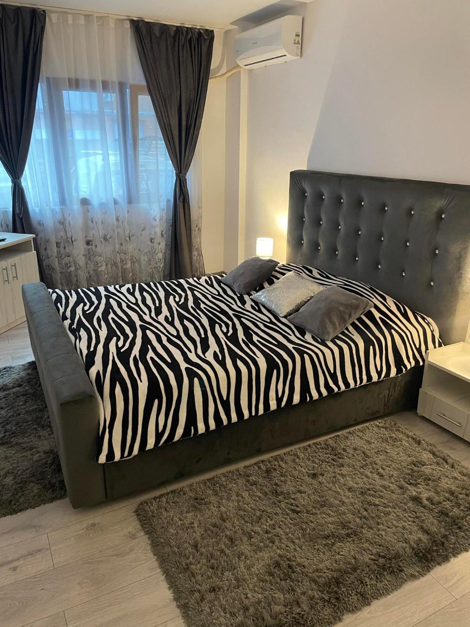 Apartament Nectaria Băile Herculane Exteriör bild