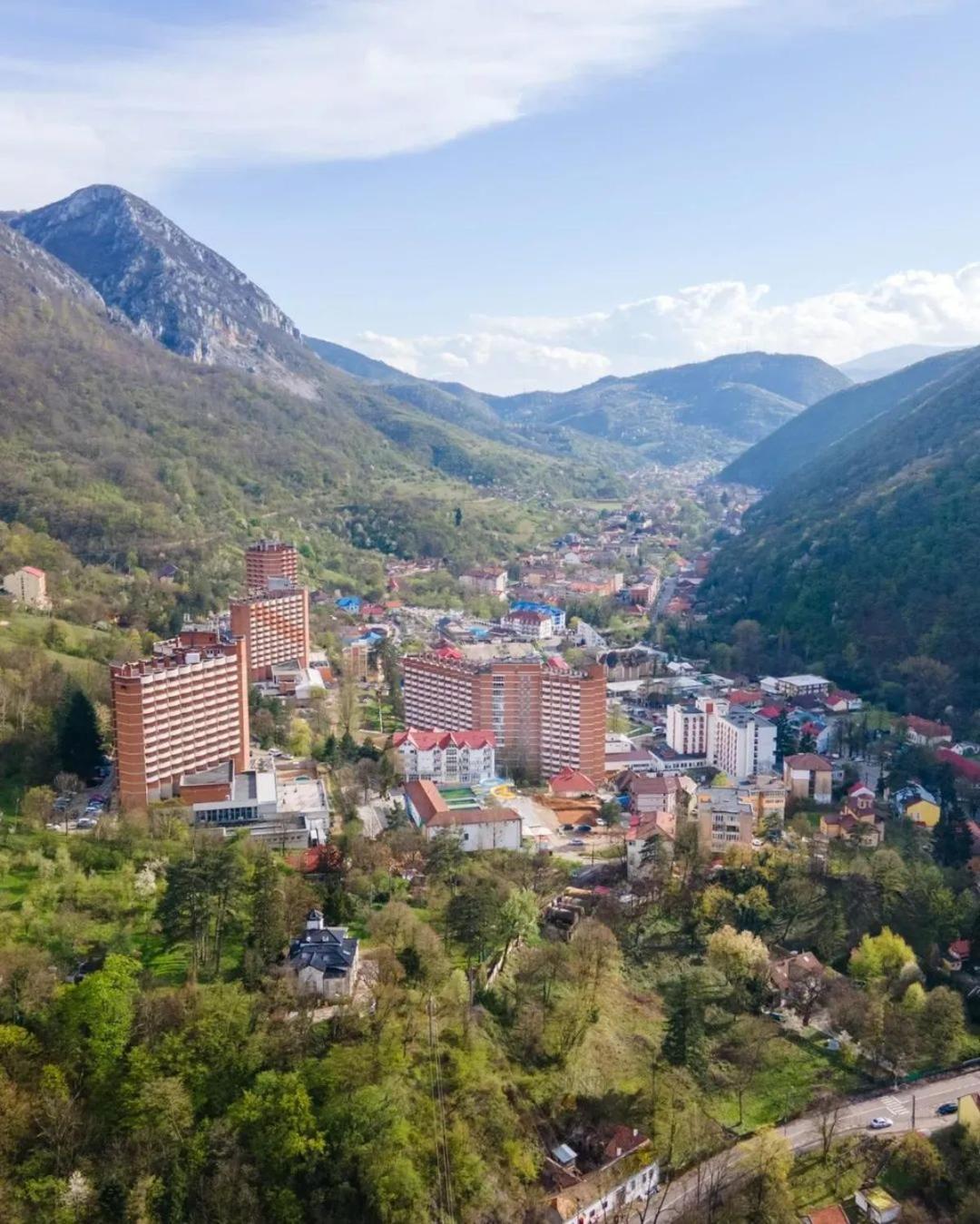 Apartament Nectaria Băile Herculane Exteriör bild